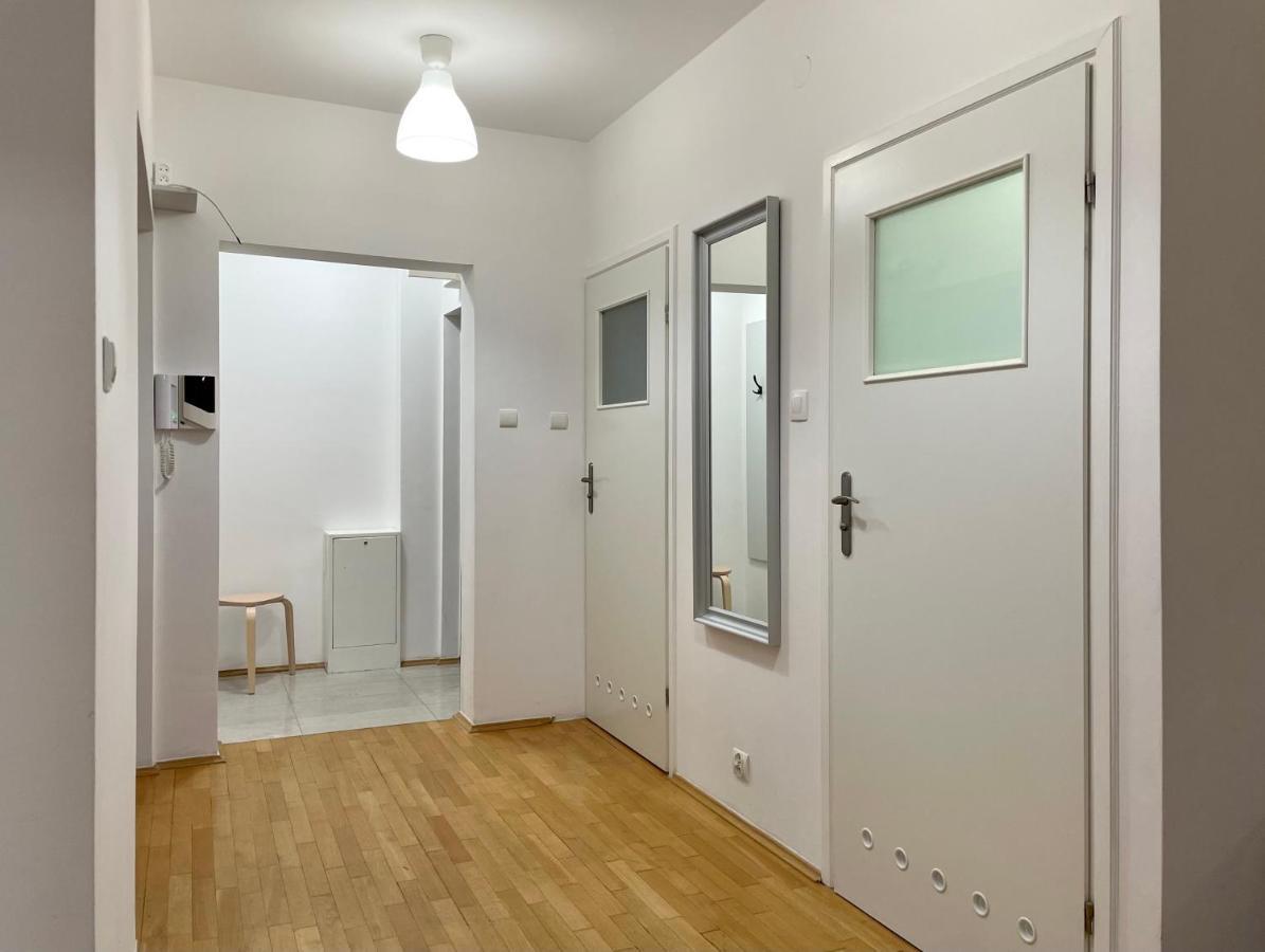 Apartament Przy Atrium Okolice Stacji Metra Rondo Onz วอร์ซอ ภายนอก รูปภาพ
